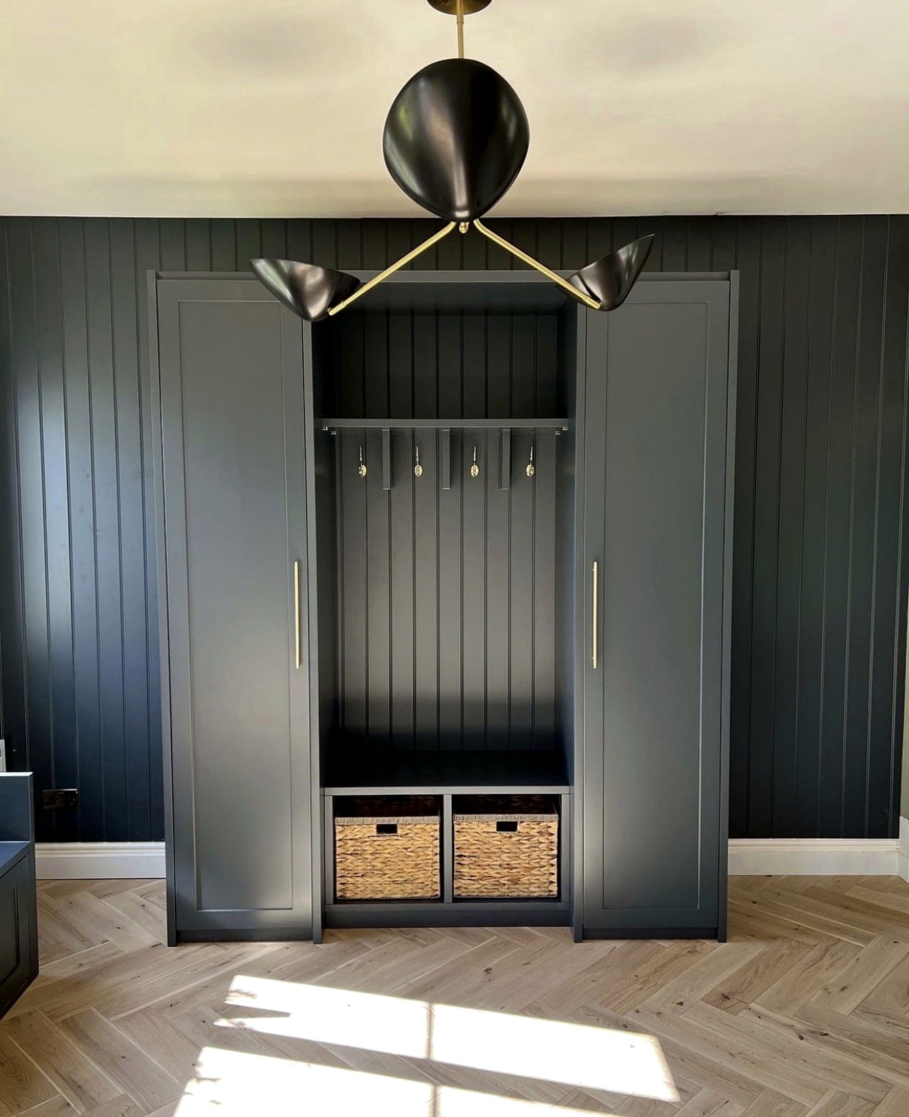 Boot-room unit with coat hooks, bench and baskets